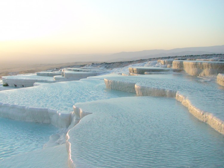 Pamukkale_Hierapolis_Travertine_pools