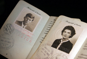 27 Vintage Passports Of Famous People 015