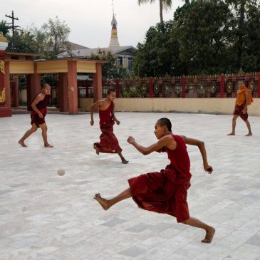 Fútbol | Football  © Steve MacCurry