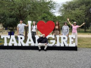 Familia Molina durante su viaje a Tanzania y Zanzíbar en Tarangire